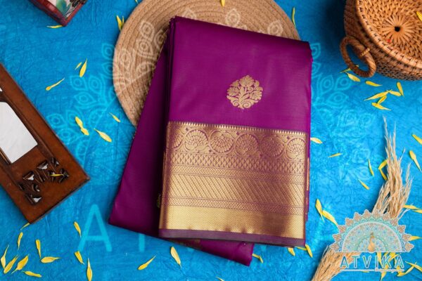 Magenta Color Kanchipuram Semi Silk Saree with Green Color Pallu