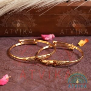Antique Gold Adjustable Bangle Bracelet with Diamond Pattern Detailing