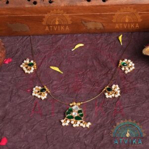 Green Kundan Invisible Thread Necklace with Pearl Clusters