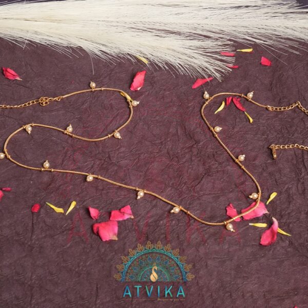 Minimal Pearl Drop Waist Chain