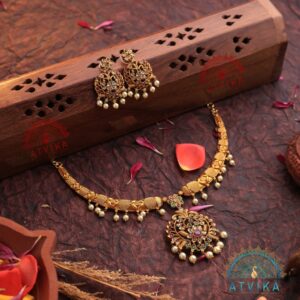 Heritage Floral Pendant Temple Necklace Set