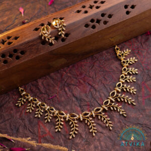 Designer Leaf Pattern Necklace Set